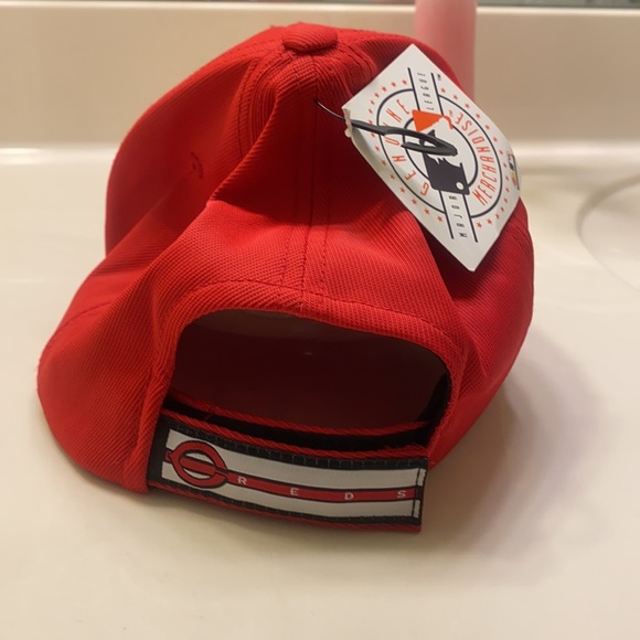 Cincinnati Reds Hat - Picture 3 of 7